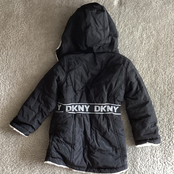DKNY Black and White Kids Puffer Coat - NEW - Picture 2 of 5